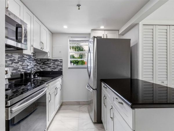 140 NW 14th Ave, Unit 9, Miami, FL 33125