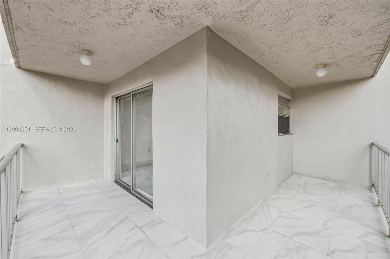 140 NW 14th Ave, Unit 9, Miami, FL 33125 Photo