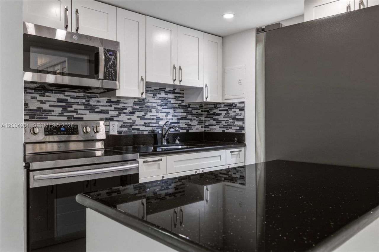 140 NW 14th Ave, Unit 9, Miami, FL 33125 Photo