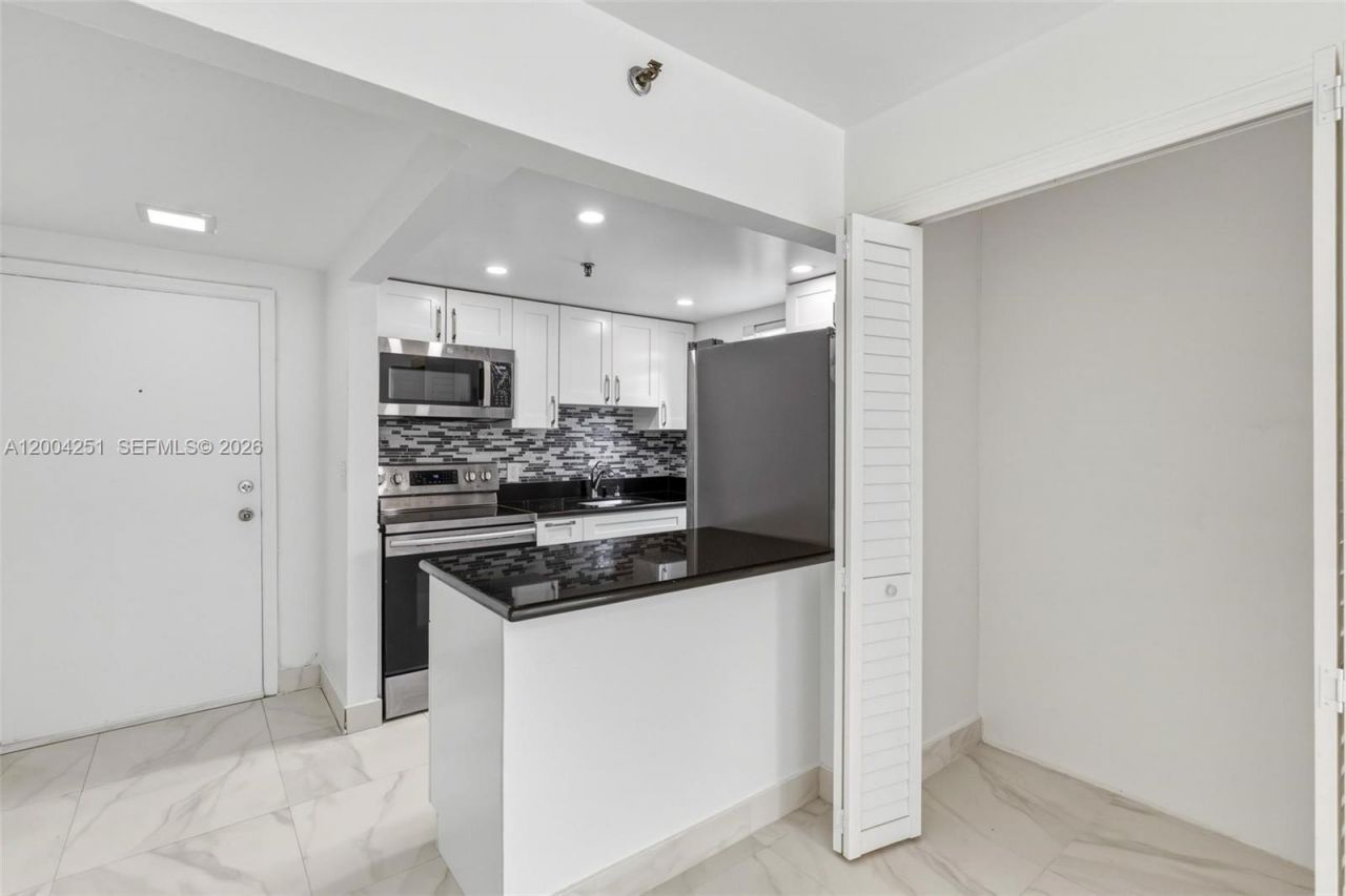 140 NW 14th Ave, Unit 9, Miami, FL 33125 Photo