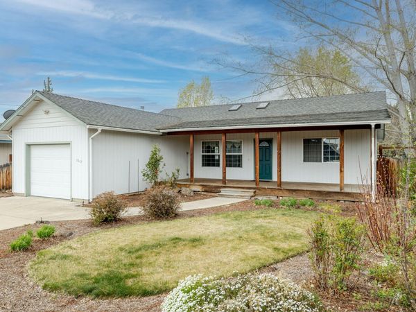 2807 SW 23rd Street, Redmond, OR 97756