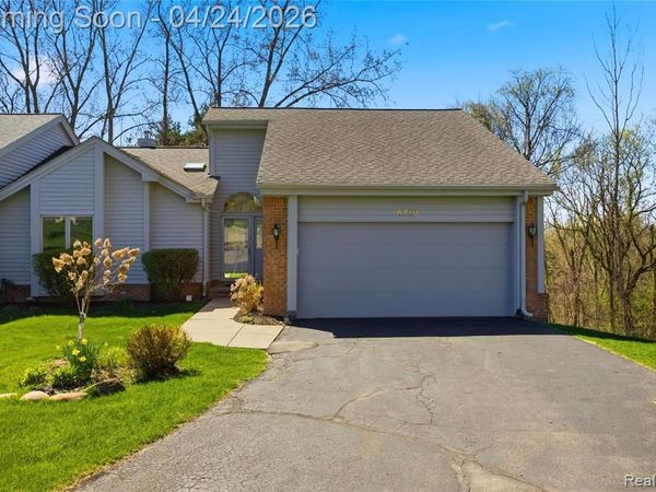 6710 Ridgeview Drive, Independence Twp, MI 48346