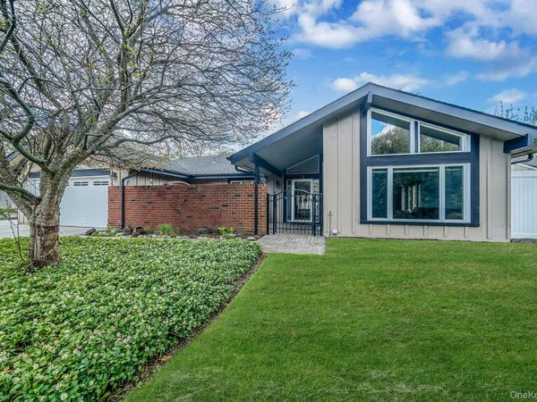 12 Oakdale Avenue , Farmingville, NY 11738