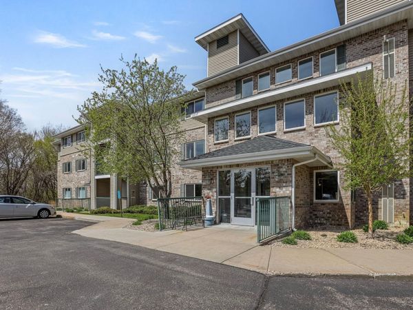 16510 Tranquility Court SE, Unit 101, Prior Lake, MN 55372