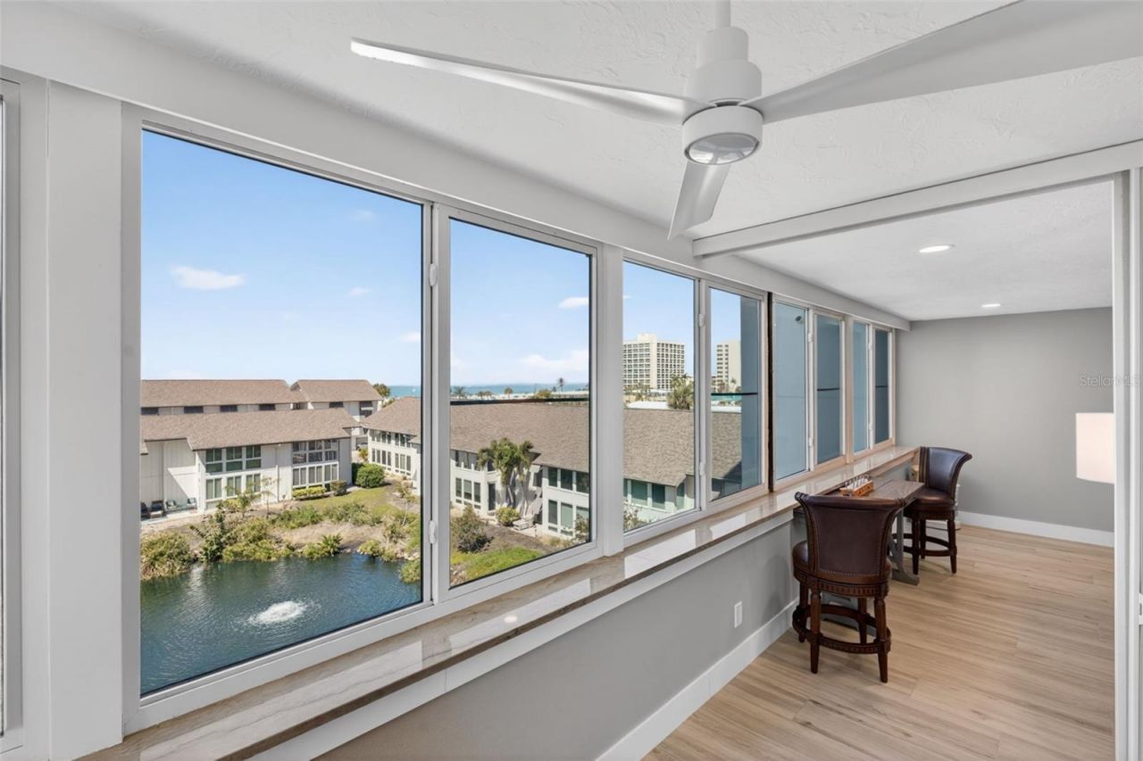 1080 W Peppertree Lane, Unit 305A, Sarasota, FL 34242 Photo