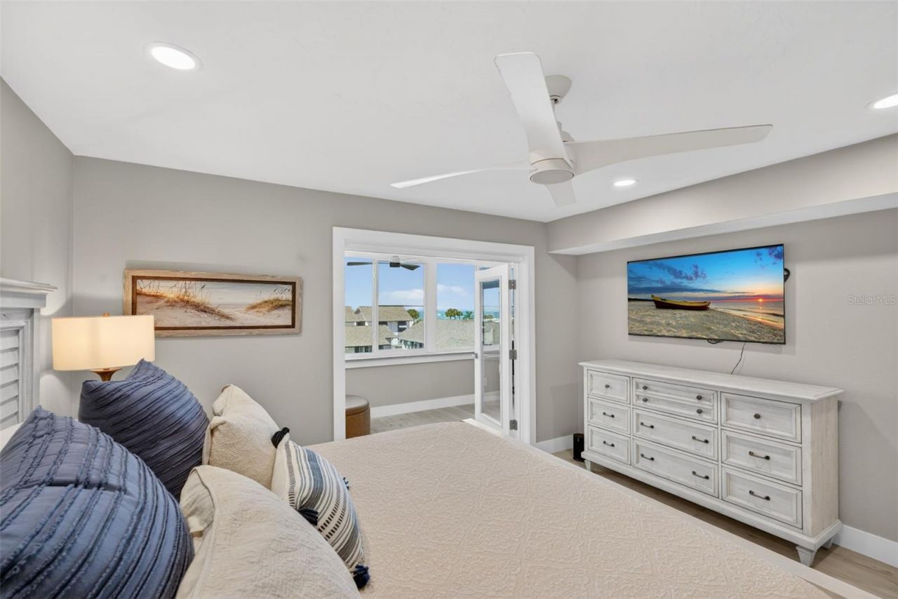 1080 W Peppertree Lane, Unit 305A, Sarasota, FL 34242 Photo