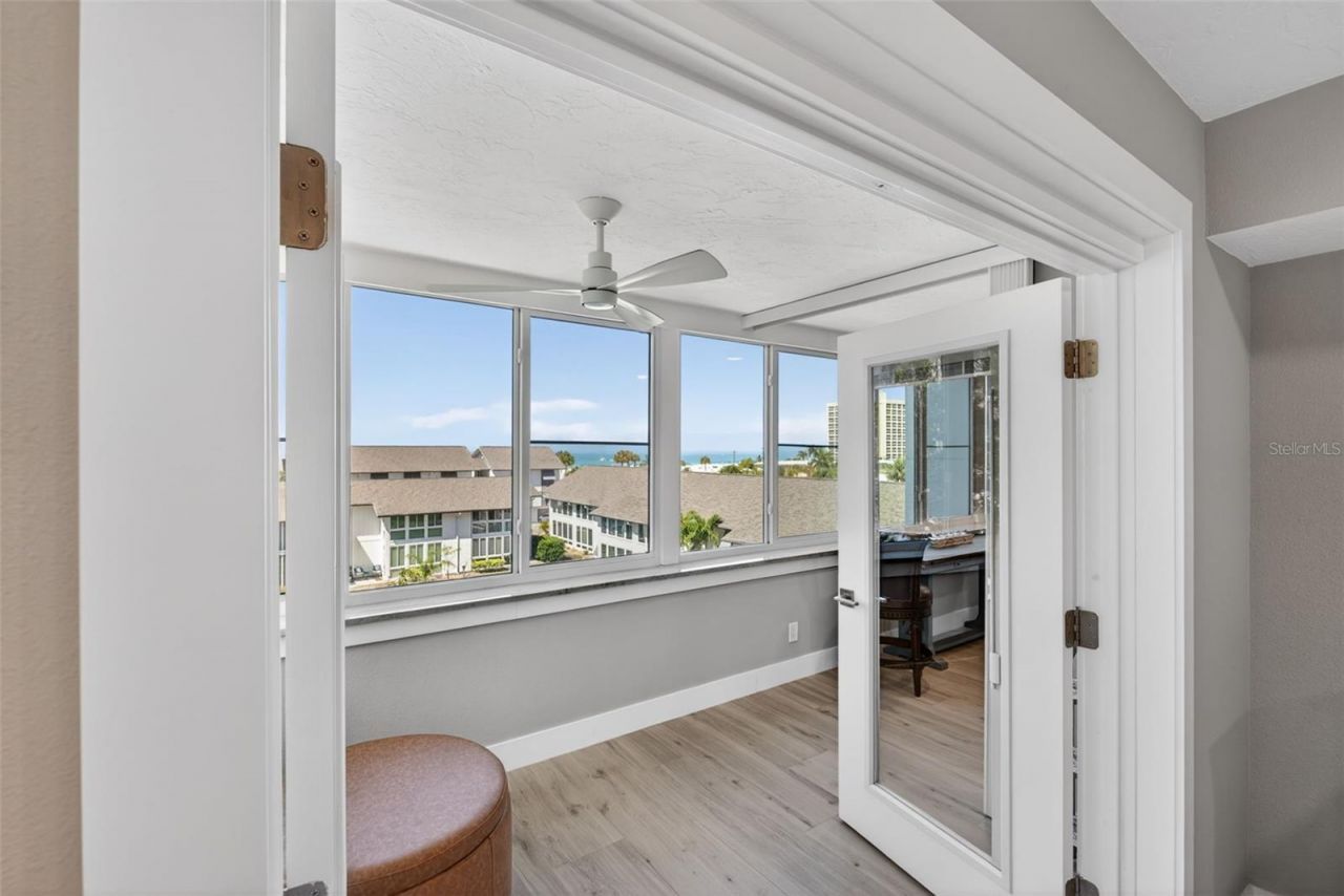 1080 W Peppertree Lane, Unit 305A, Sarasota, FL 34242 Photo