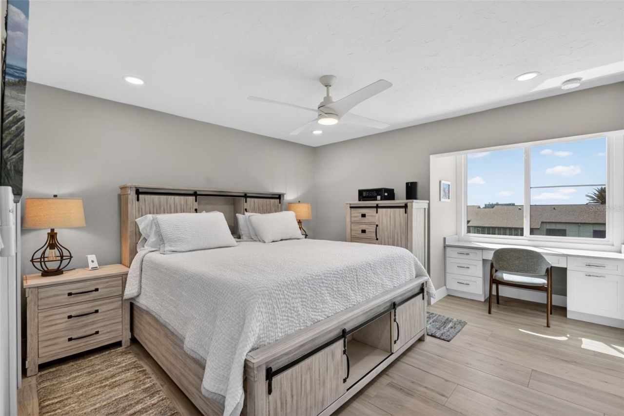 1080 W Peppertree Lane, Unit 305A, Sarasota, FL 34242 Photo