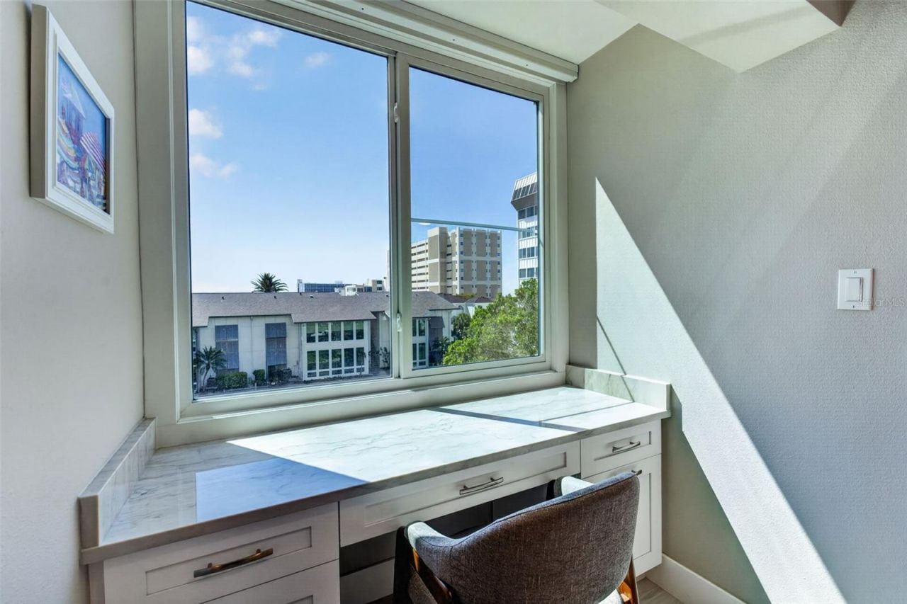 1080 W Peppertree Lane, Unit 305A, Sarasota, FL 34242 Photo