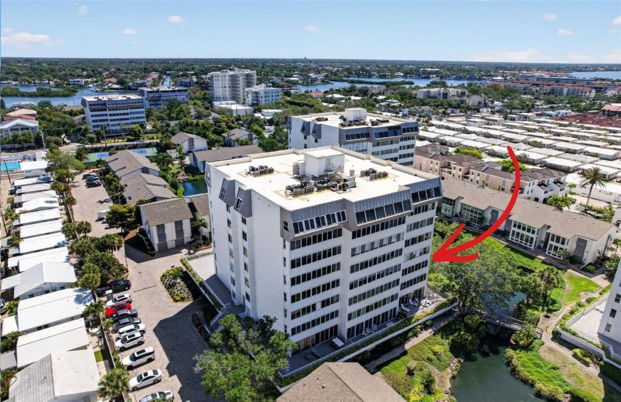 1080 W Peppertree Lane, Unit 305A, Sarasota, FL 34242 Photo