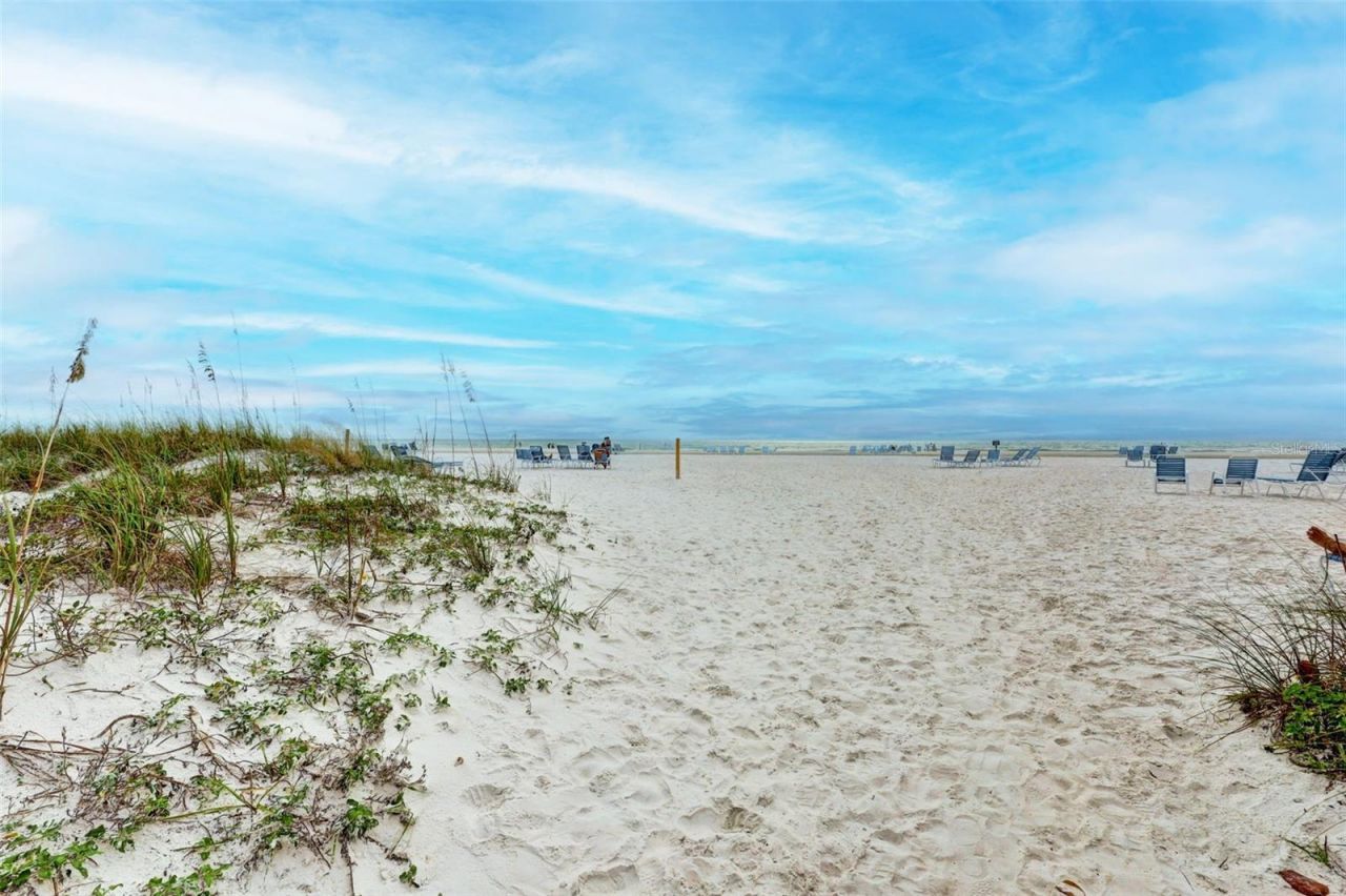 1080 W Peppertree Lane, Unit 305A, Sarasota, FL 34242 Photo
