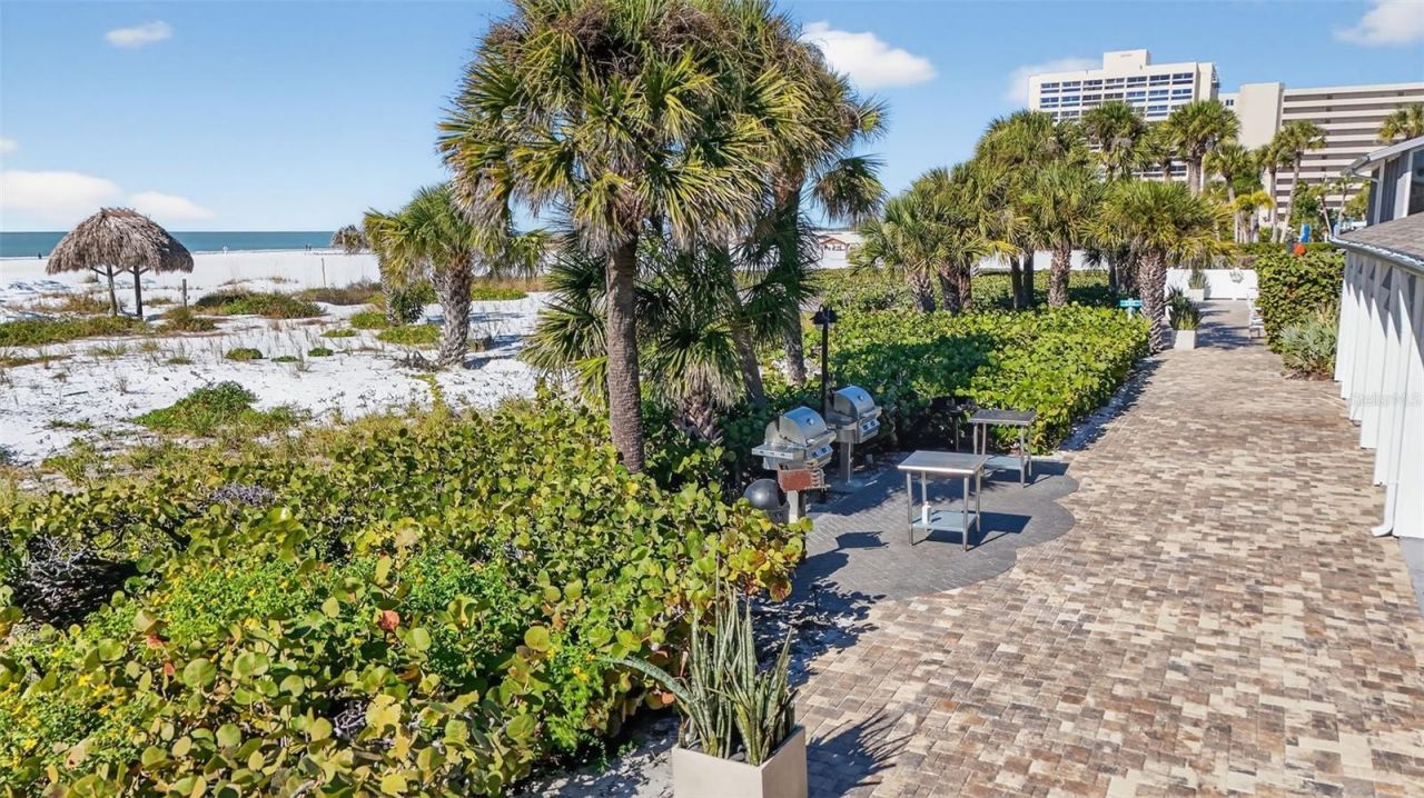 1080 W Peppertree Lane, Unit 305A, Sarasota, FL 34242 Photo