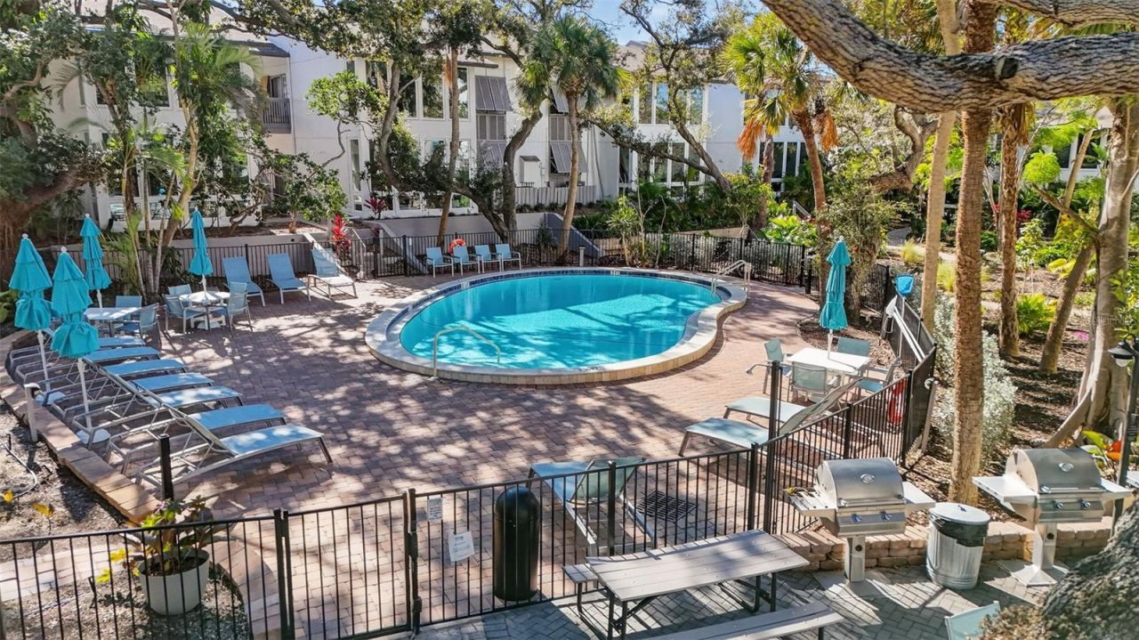 1080 W Peppertree Lane, Unit 305A, Sarasota, FL 34242 Photo