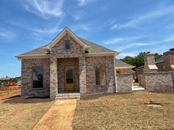 104 SOMERSETT, Starkville, MS 39759