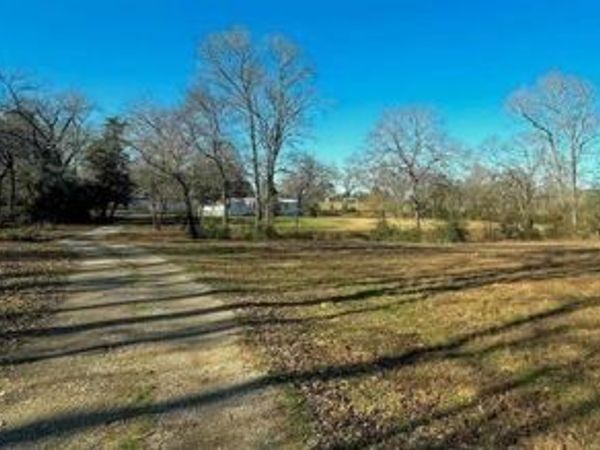 1029 ACR 185 , Elkhart, TX 75839