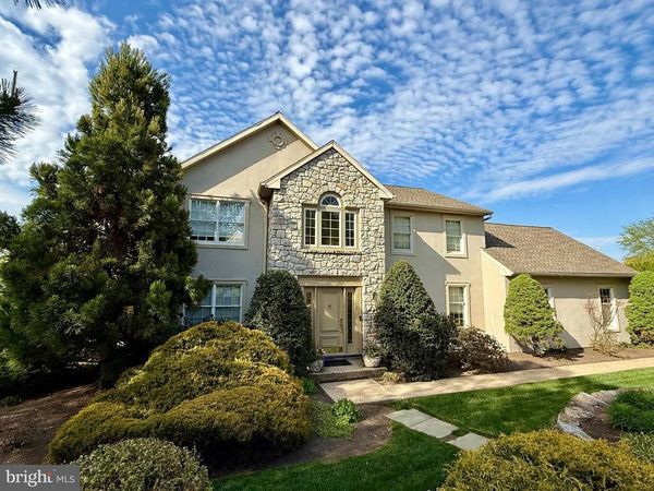 100 DEBORAH DRIVE, READING, PA 19610