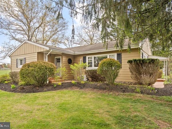 1030 WALT ROAD, PENNSBURG, PA 18073