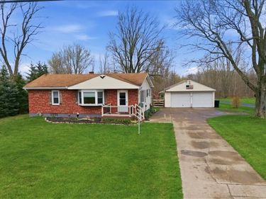 12314 Genesee Street , Alden, NY 14004