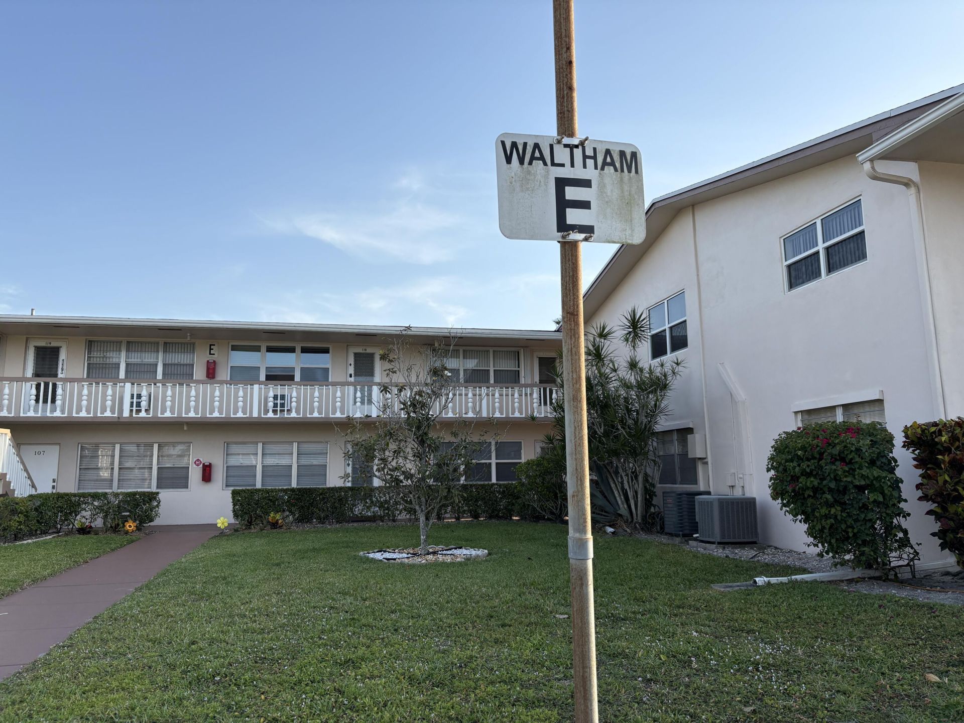 111 E Waltham, West Palm Beach, FL 33417 Photo