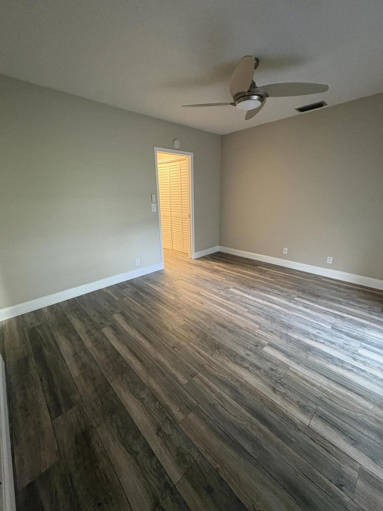 111 E Waltham, West Palm Beach, FL 33417 Photo