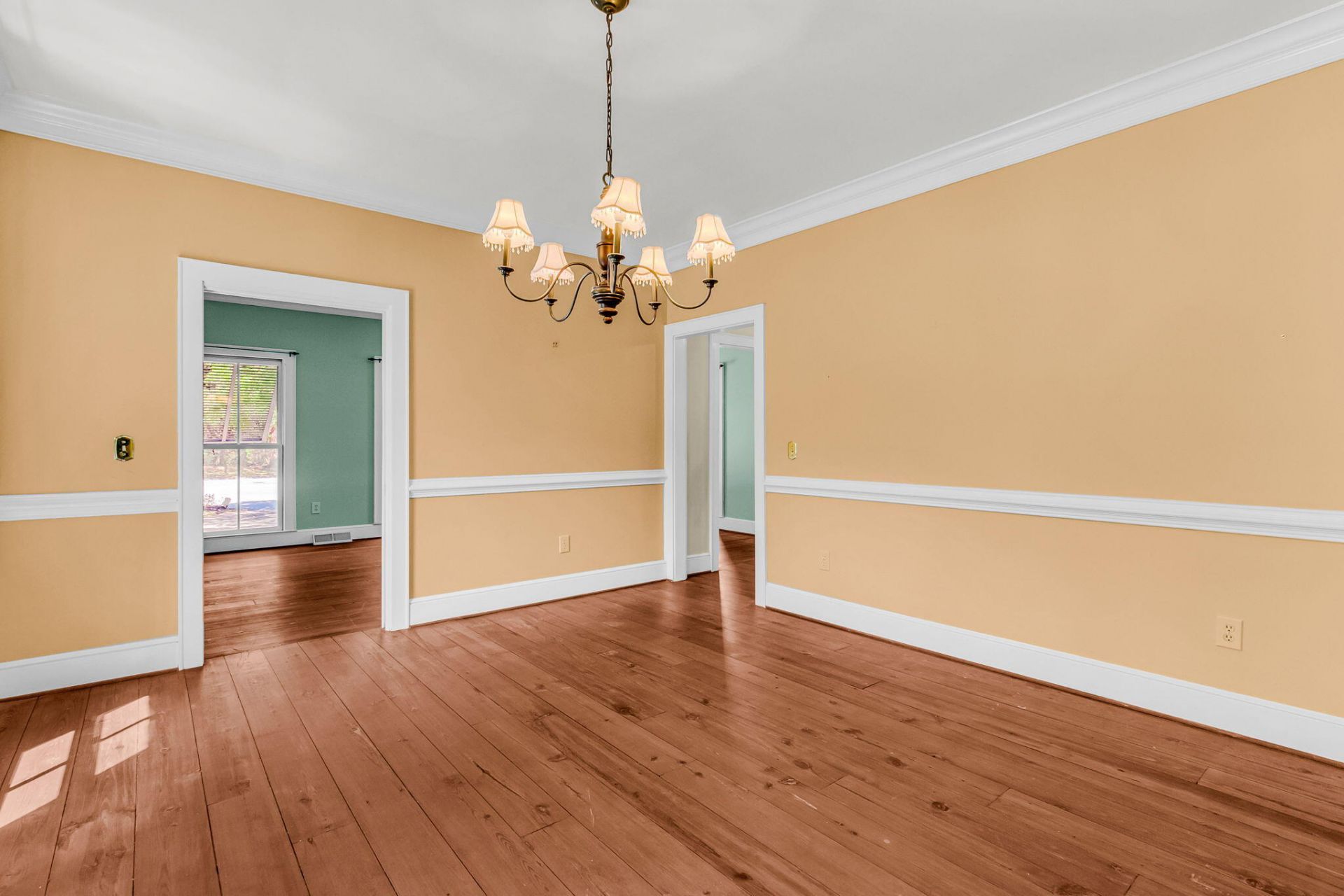 594 Heron Pointe Boulevard Photo 13