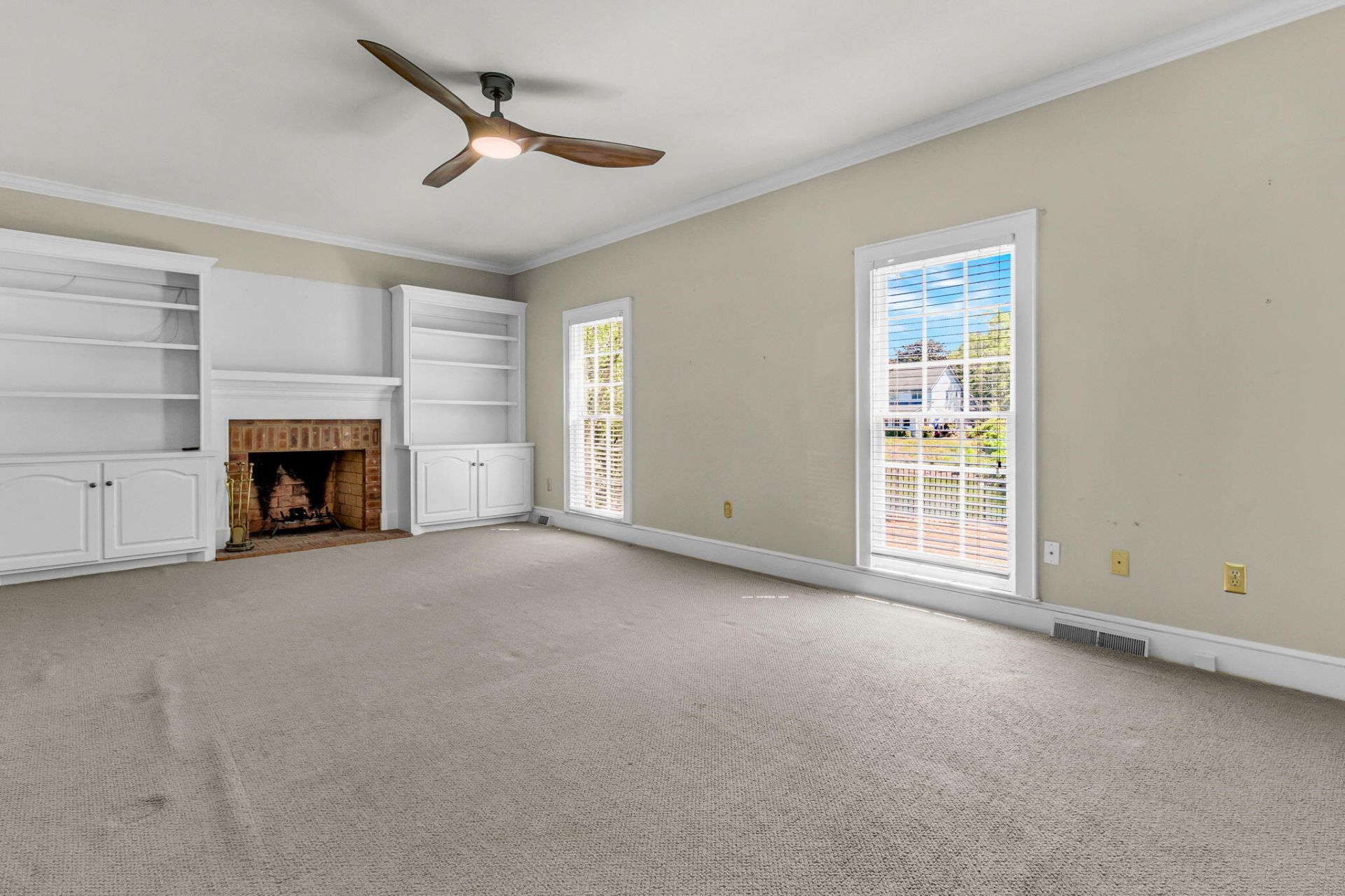 594 Heron Pointe Boulevard Photo 16