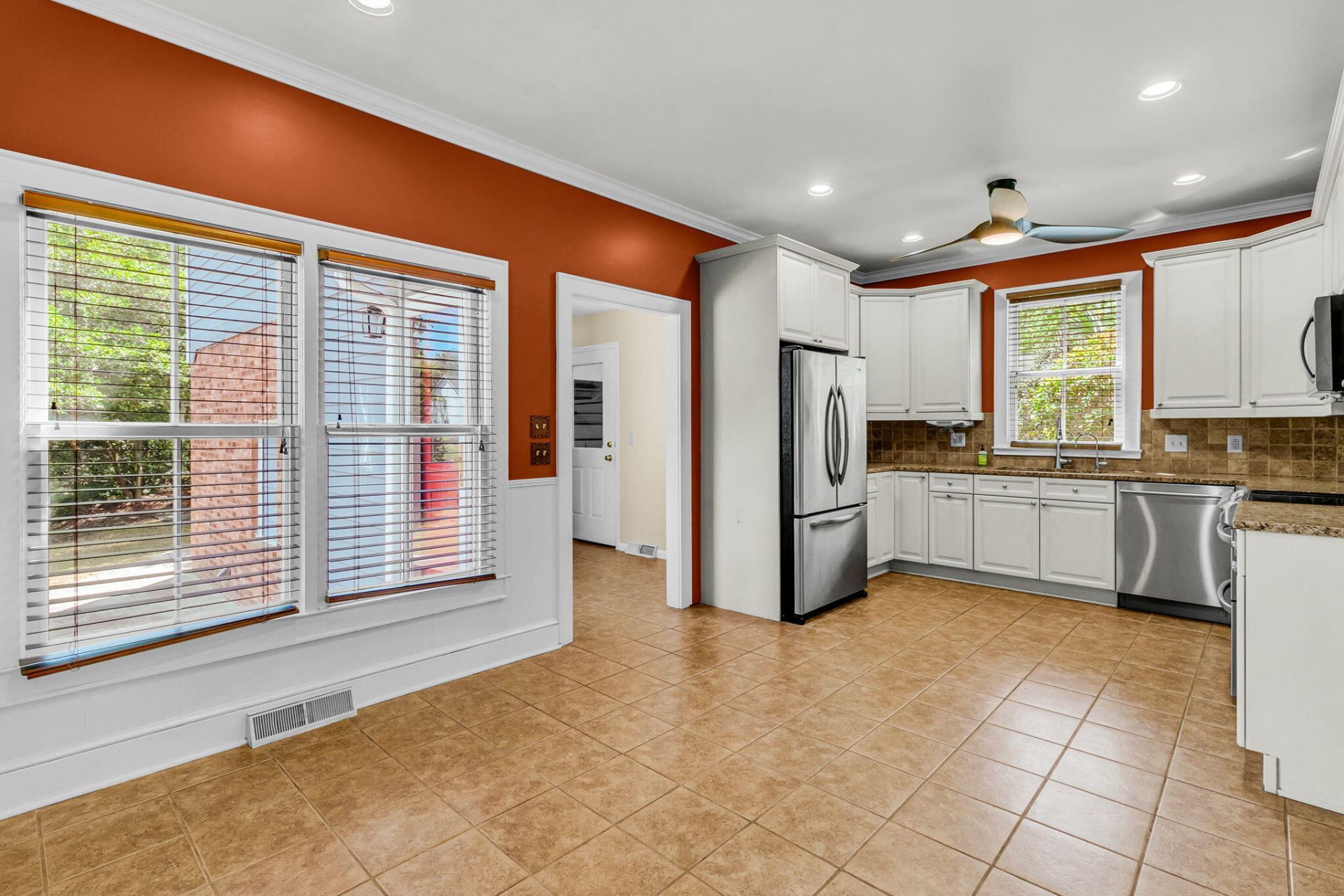 594 Heron Pointe Boulevard Photo 18