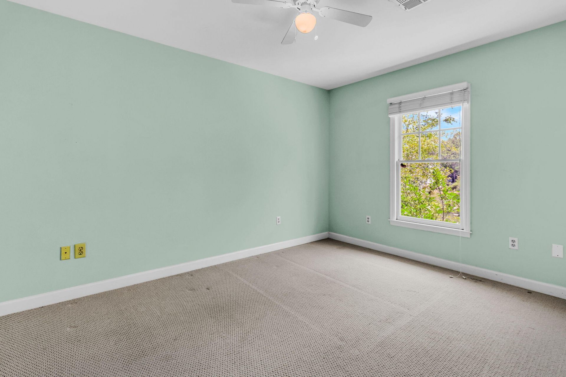 594 Heron Pointe Boulevard Photo 34