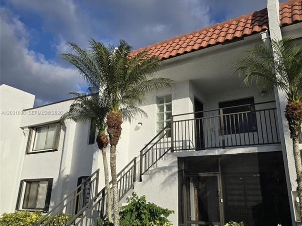310 Racquet Club Rd , Unit 204, Weston, FL 33326