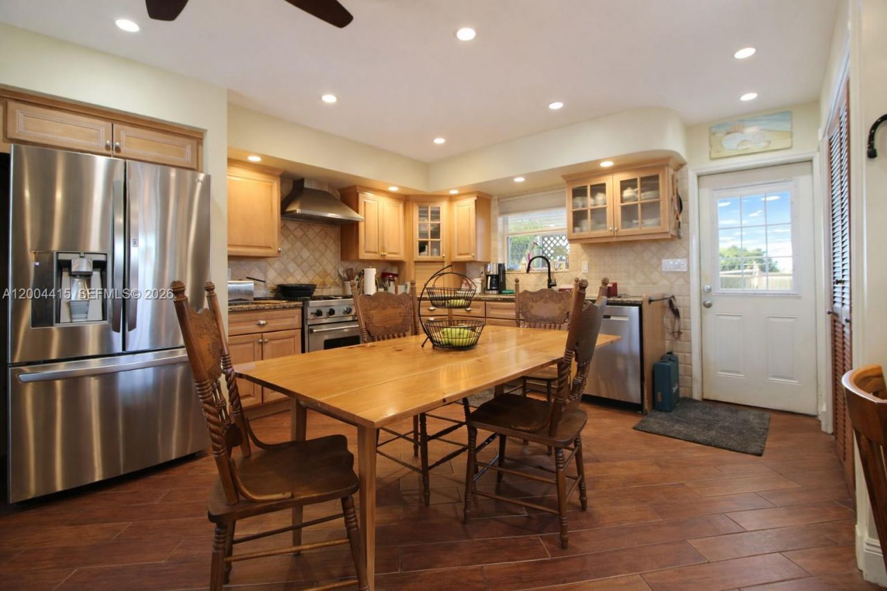 2048 SW 27th Ave, Fort Lauderdale, FL 33312 Photo