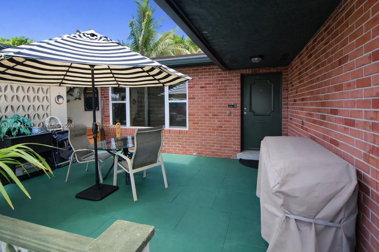 2048 SW 27th Ave, Fort Lauderdale, FL 33312 Photo
