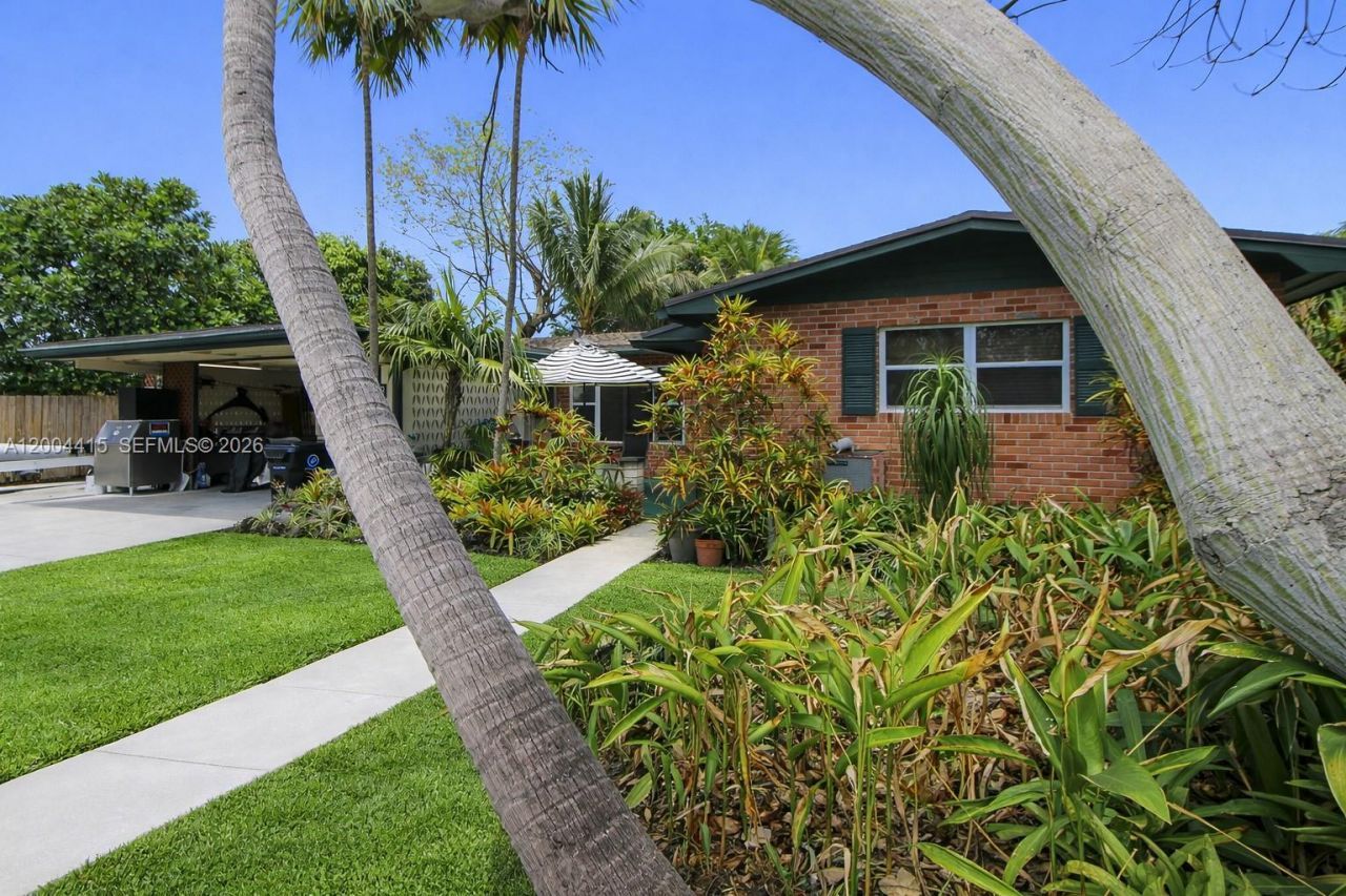 2048 SW 27th Ave, Fort Lauderdale, FL 33312 Photo