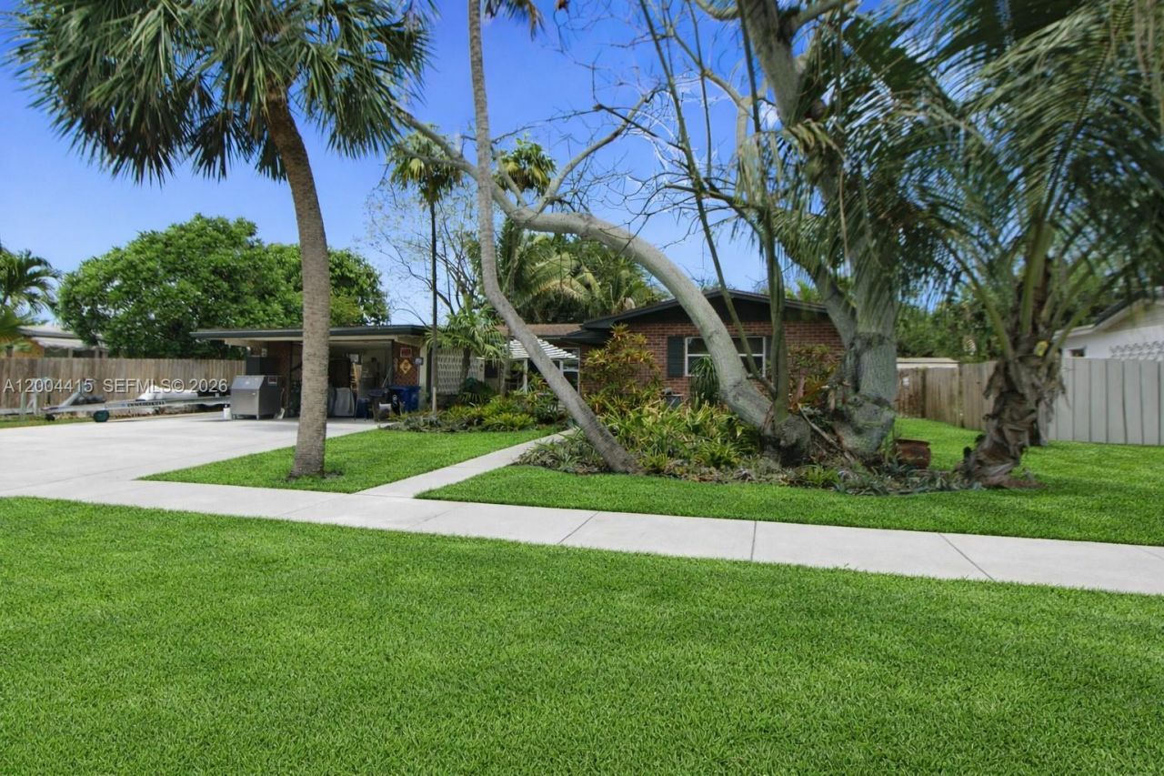 2048 SW 27th Ave, Fort Lauderdale, FL 33312 Photo
