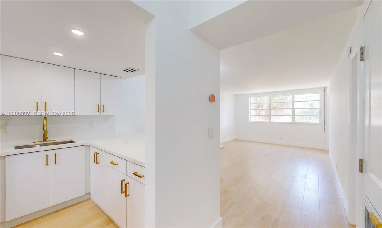 1333 E Hallandale Beach Blvd , Unit 326, Hallandale Beach, FL 33009 Photo