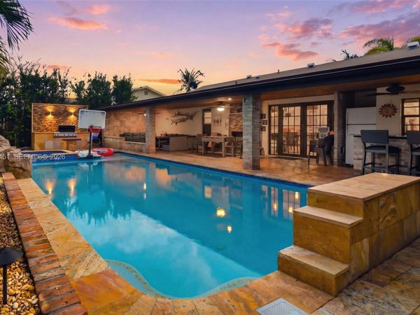 2356 NW 111th Ave , Sunrise, FL 33322