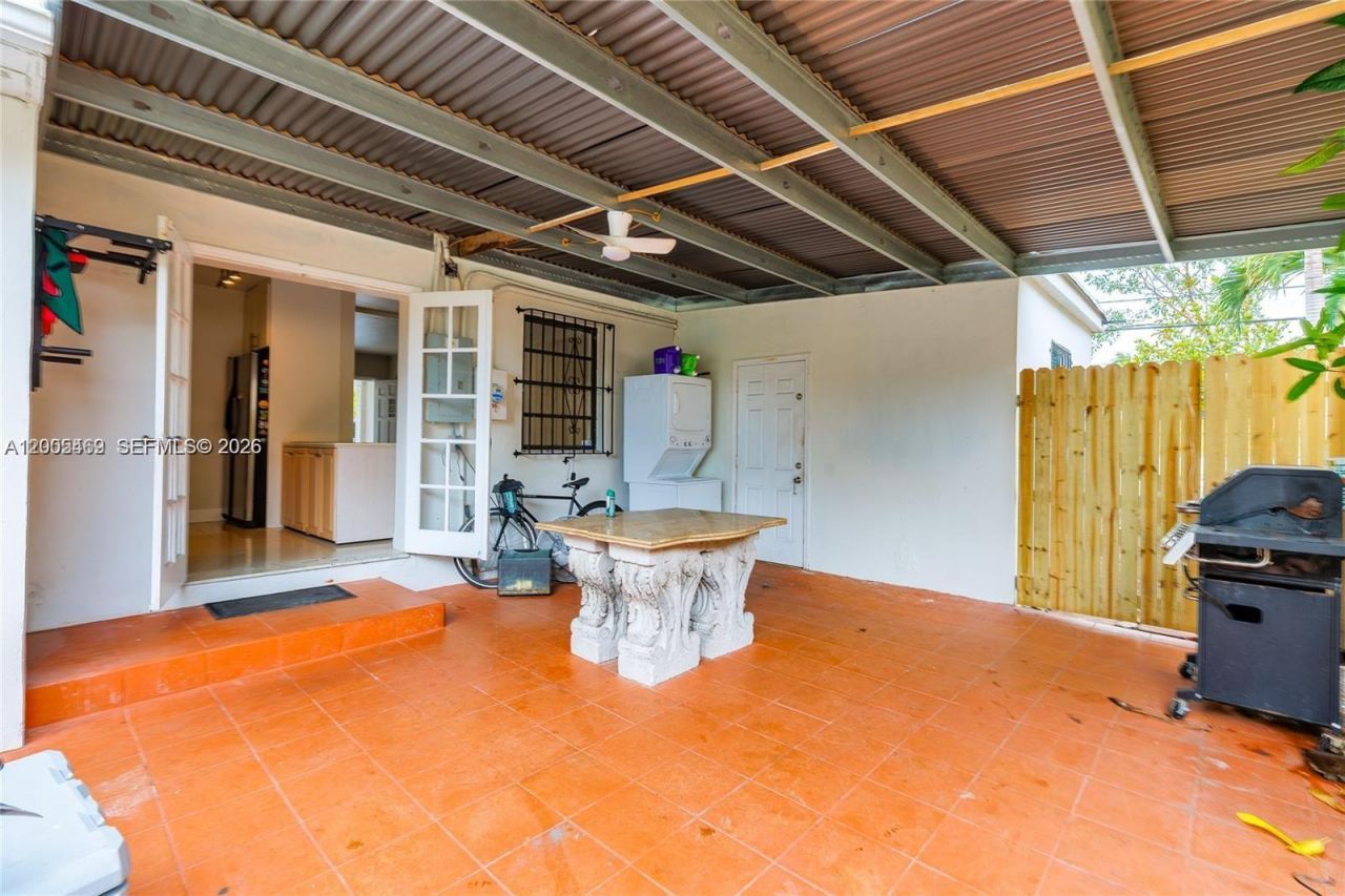 14601 NW 10th Ave , Unit 2, Miami, FL 33168 Photo