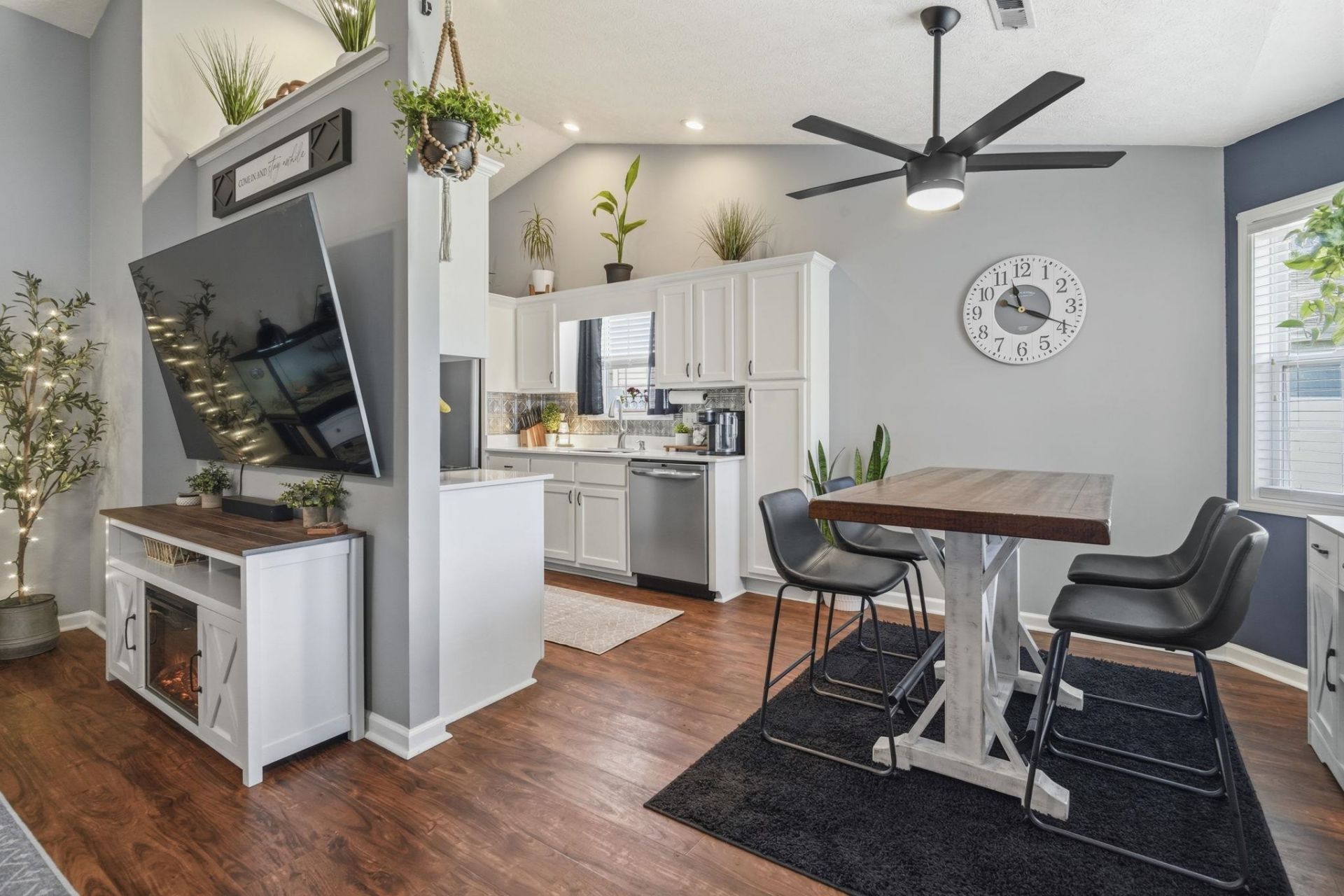 9685 Sullivan Dr. Photo 10