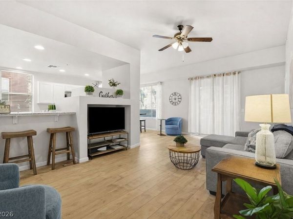 43 E Agate Avenue , Unit 209, Las Vegas, NV 89123