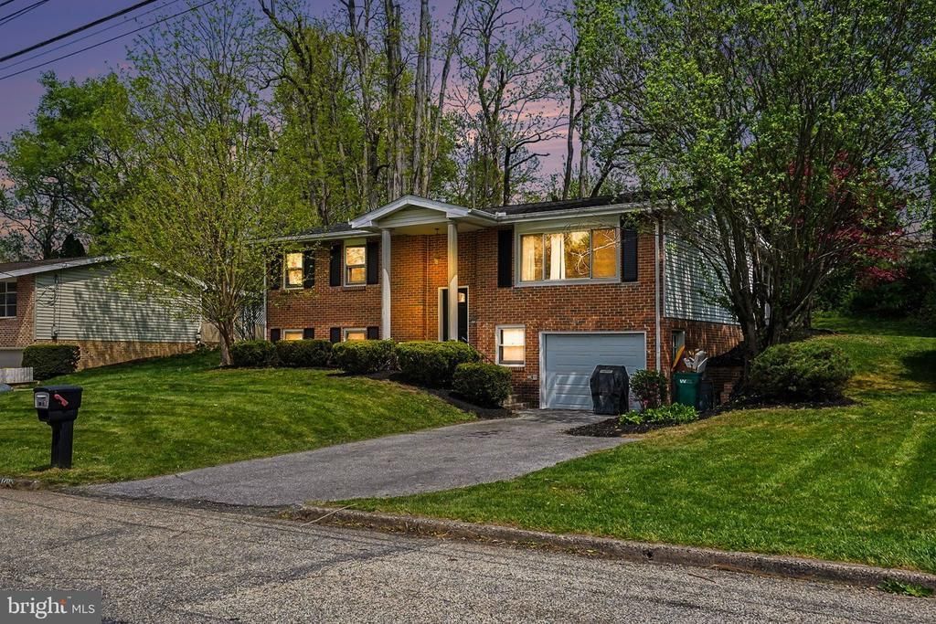 1205 MALLARD ROAD , CAMP HILL, PA 17011