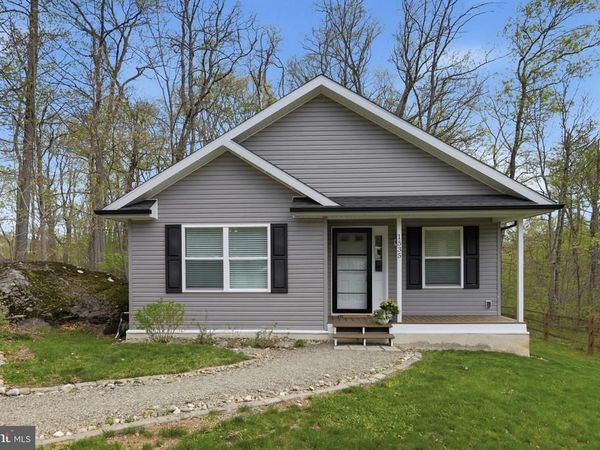 1535 OAK LANE, UPPER BLACK EDDY, PA 18972