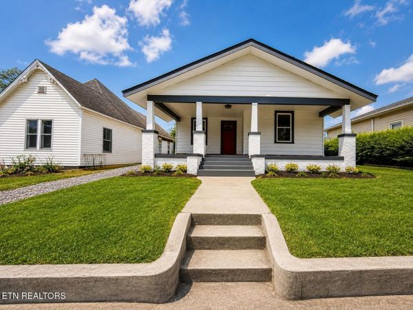 329 E Morelia Ave, Knoxville, TN 37917
