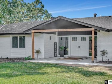 2505 S 70th Street , Lincoln, NE 68506