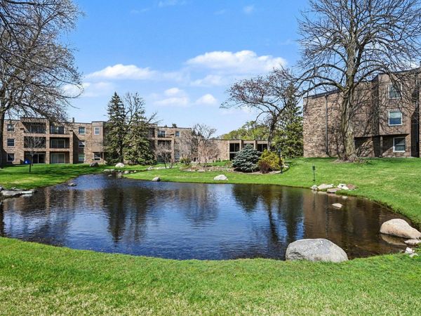 2200 Midland Grove Road, Unit 310, Roseville, MN 55113