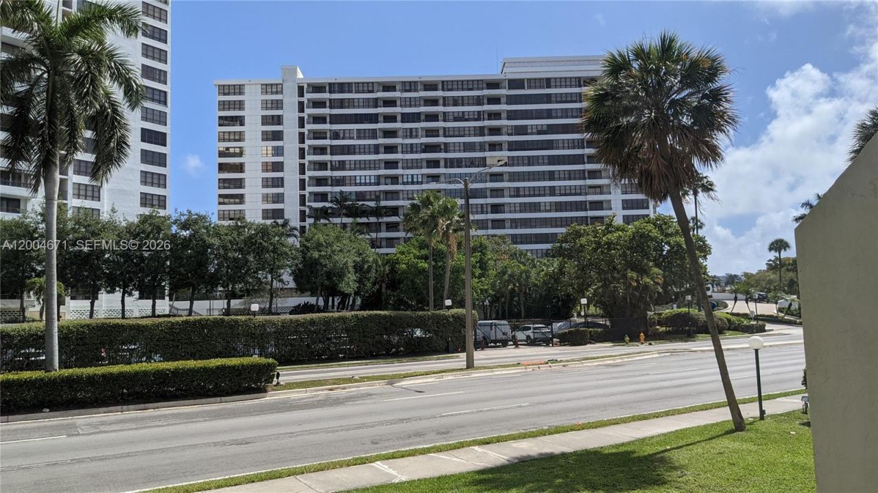 501 Three Islands Blvd, Unit 112, Hallandale Beach, FL 33009 Photo