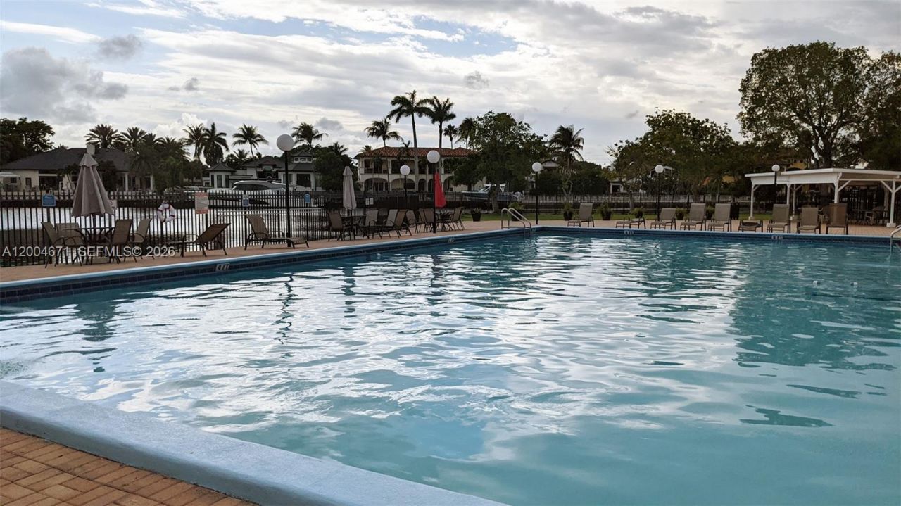 501 Three Islands Blvd, Unit 112, Hallandale Beach, FL 33009 Photo