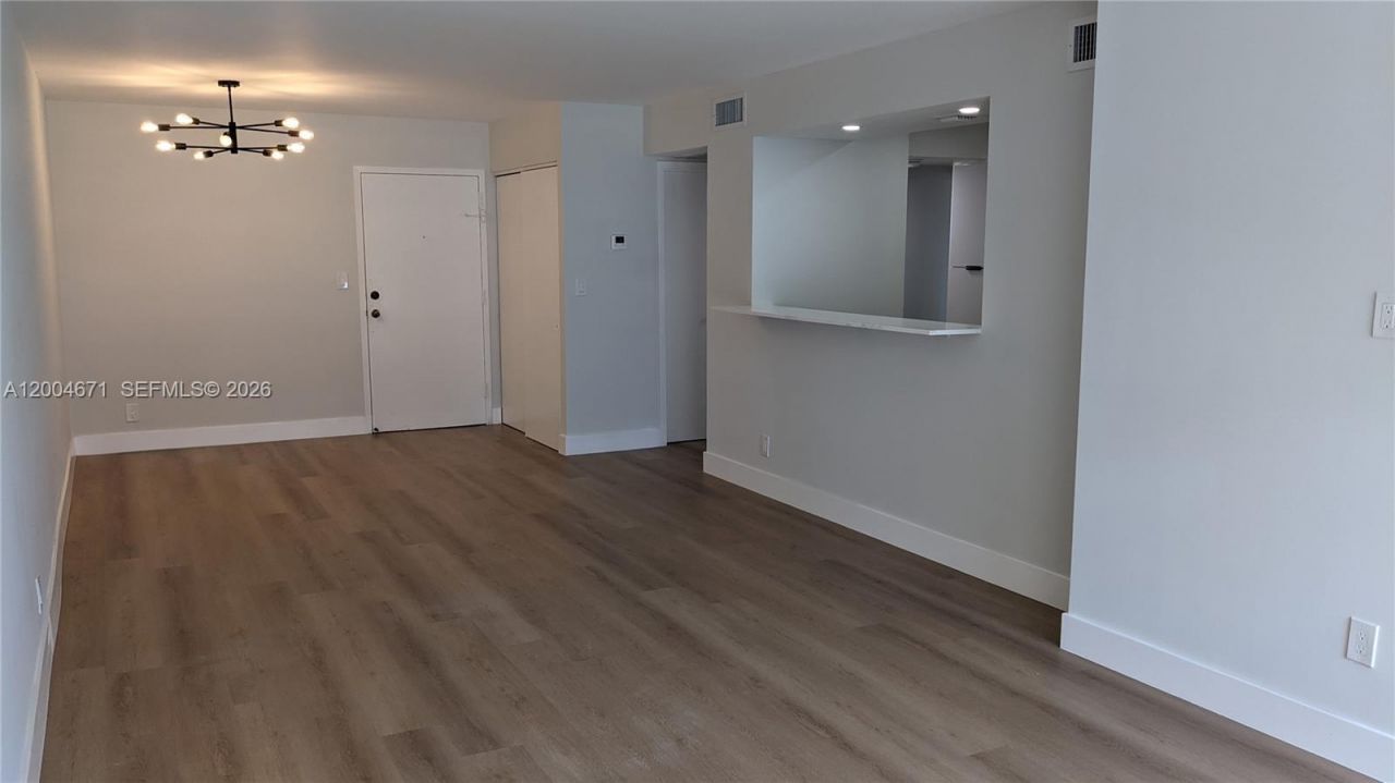 501 Three Islands Blvd, Unit 112, Hallandale Beach, FL 33009 Photo