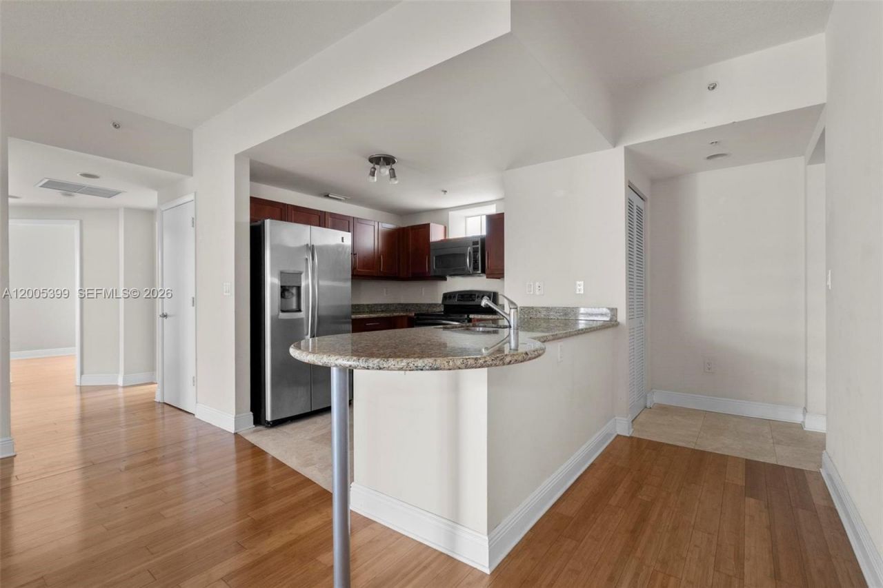 7285 SW 90th St , Unit D414, Miami, FL 33156 Photo