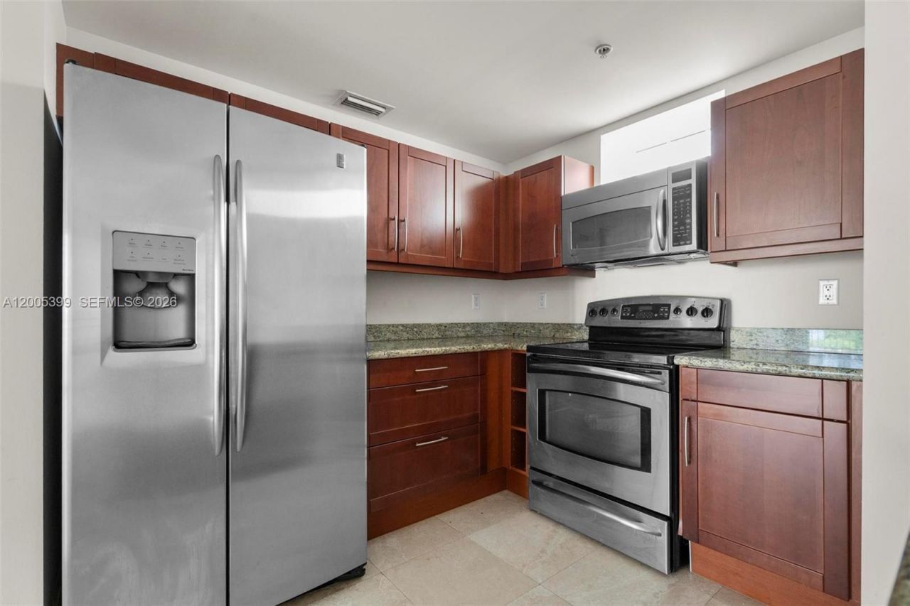 7285 SW 90th St , Unit D414, Miami, FL 33156 Photo