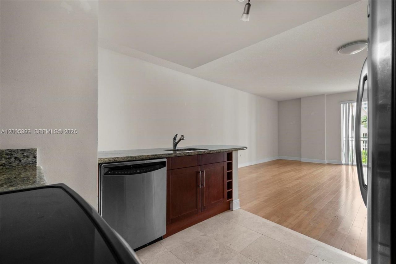 7285 SW 90th St , Unit D414, Miami, FL 33156 Photo