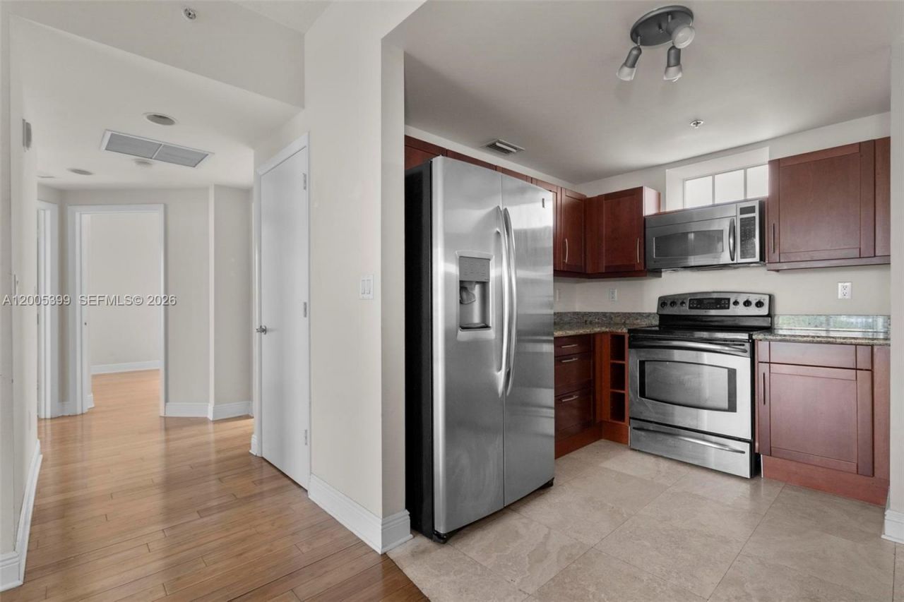 7285 SW 90th St , Unit D414, Miami, FL 33156 Photo